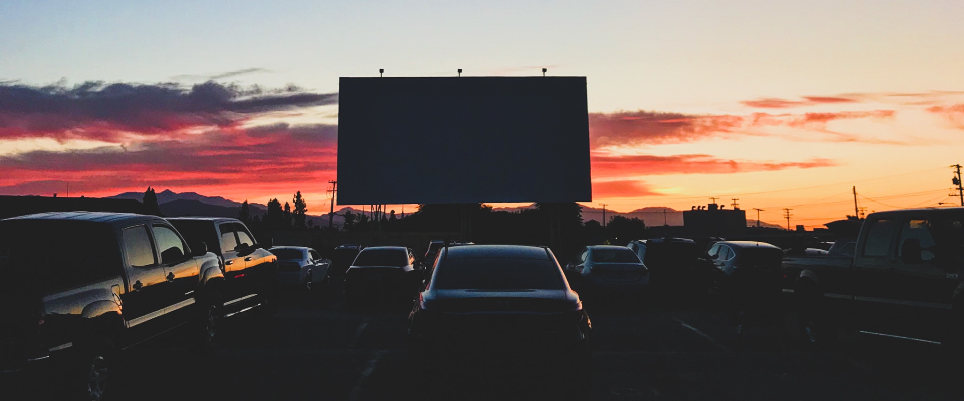 The Ultimate Guide to Outdoor Movie Screenings and Drive-In Theaters in Southern California